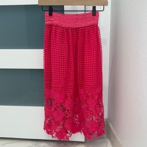 Pink skirt with lace